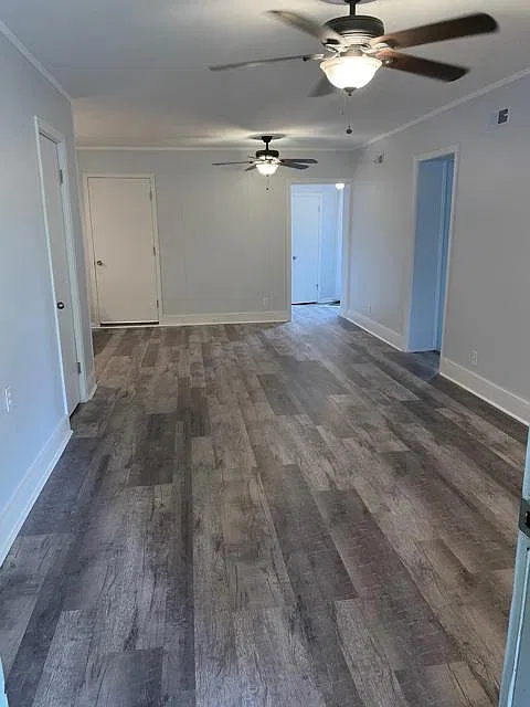 2319 Ingleside Rd — Photo 2