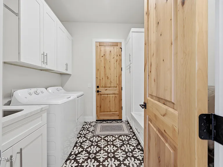 6896 E Lomas Verdes Dr — Photo 40