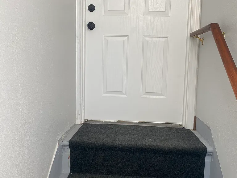 994 Elrod Ave — Photo 7