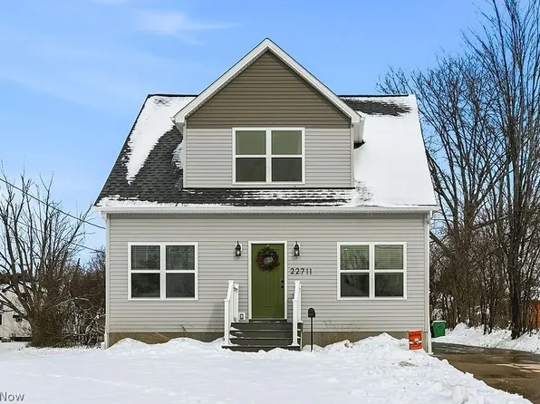 22711 Vera St, Warrensville Heights, OH 44128