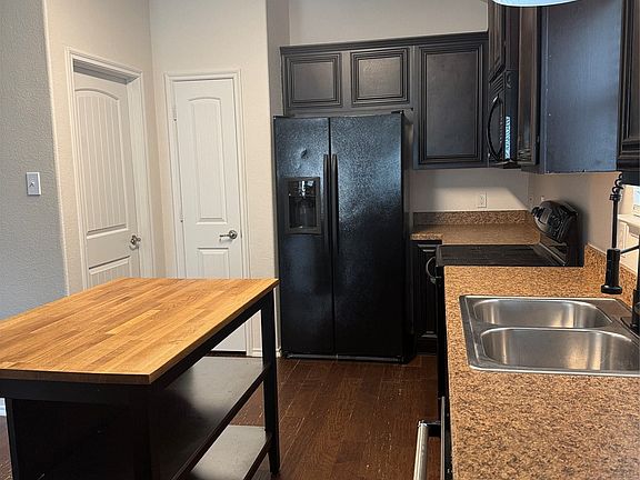 4th image of 2204 Spencer Pl