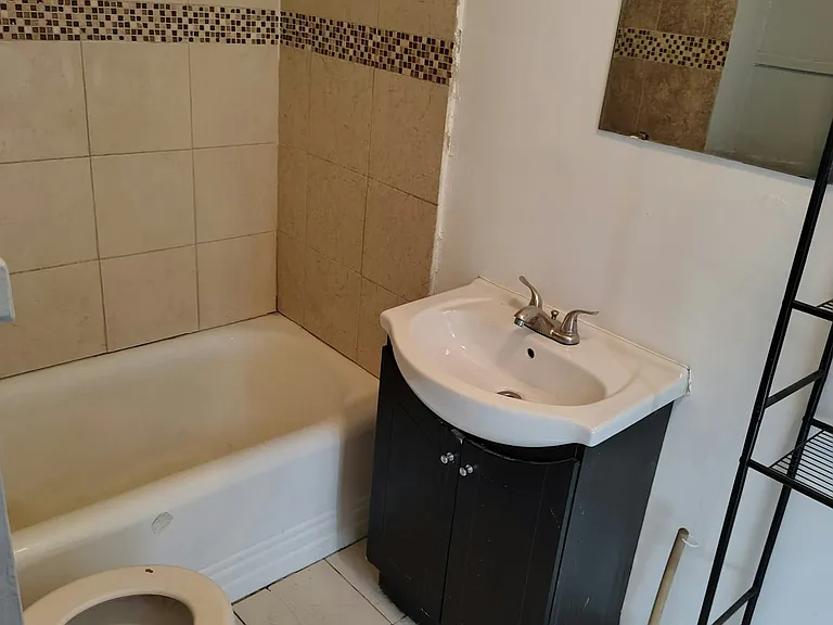 128 Lafayette St #1 — Photo 9