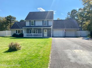 1105 Kindling Dr, Blakeslee, PA 18610