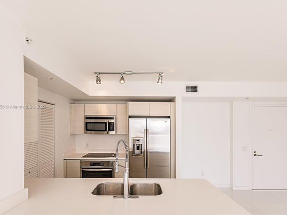5th image of 4250 Biscayne Blvd APT 1016