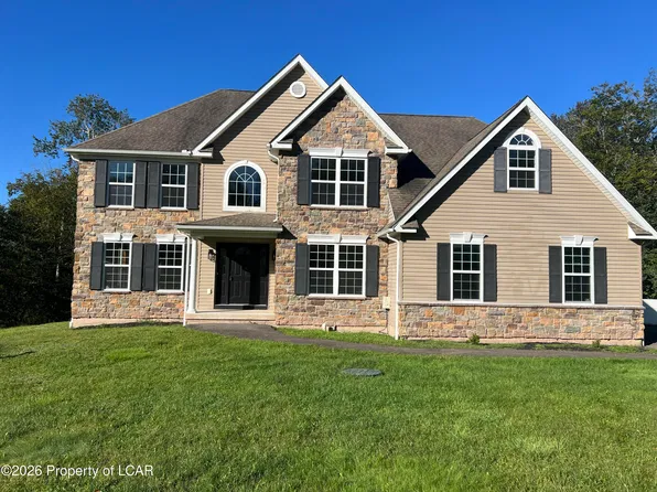 129 Doria Dr, Blakeslee, PA 18610