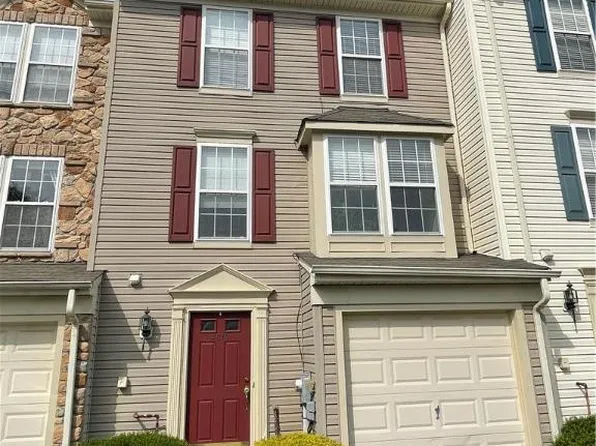 4610 Jasmine Dr, Center Valley, PA 18034