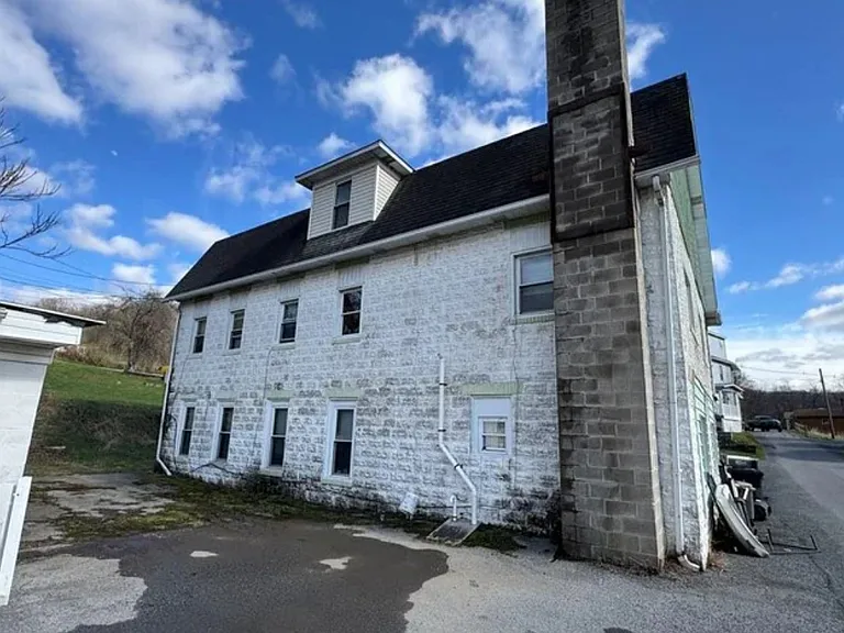 530 Naylor Rd #B — Photo 12