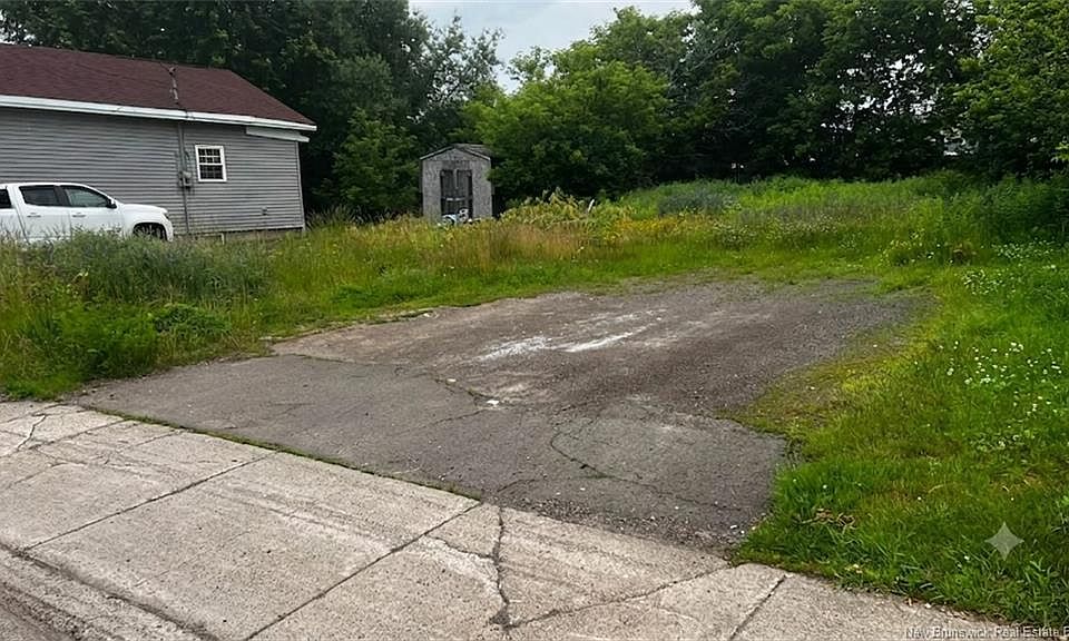 2nd image of 11 6th St