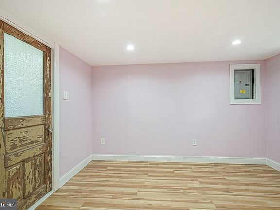 5th image of 538 Alexander Ave
