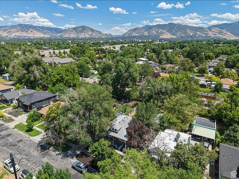 2513 S Park St — Photo 14