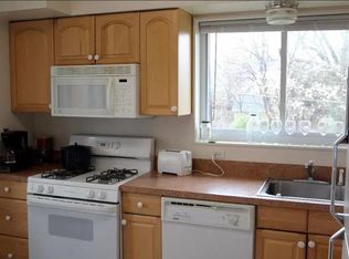 911 N Barton St #2, Arlington, VA 22201