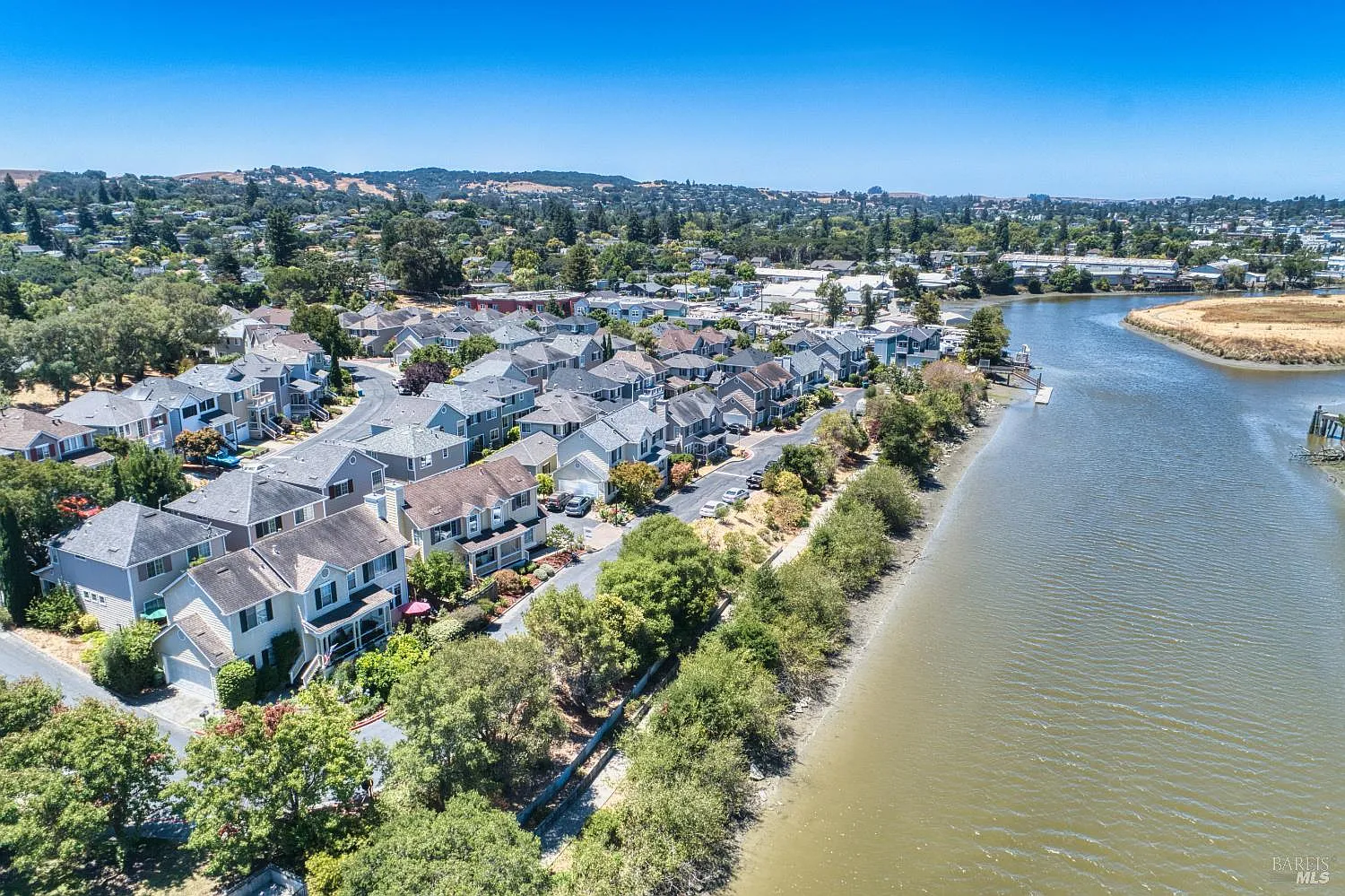 1073 Warren Drive - Photo 4