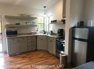 661 B St, Ashland, OR 97520