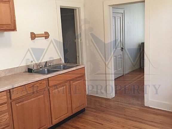 2nd image of 816 Grand Ave APT 2