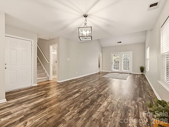 3rd image of 8810 Scotch Heather Way