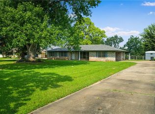300 Vienna Bend Dr, Natchitoches, LA 71457
