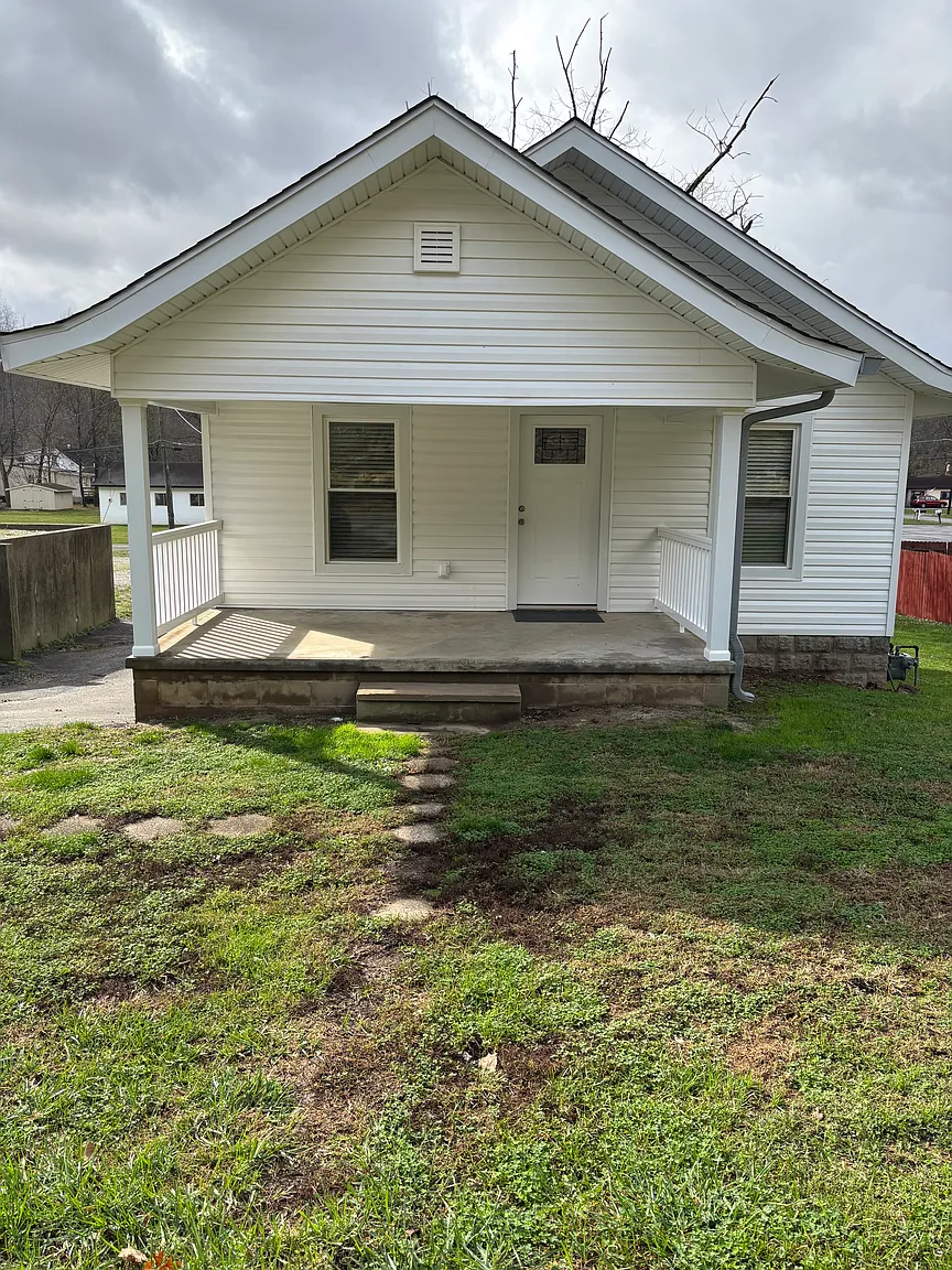 183 W Highway 62 photo 1