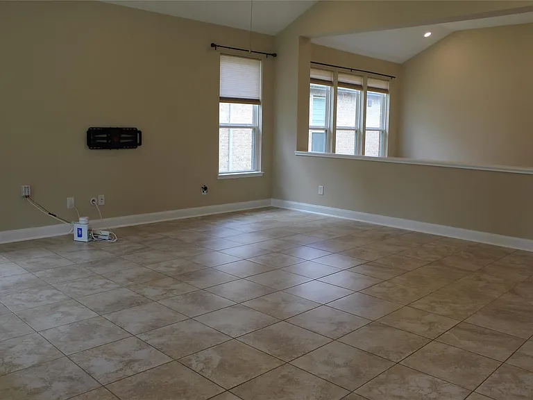 8727 Stoney Brook Ln — Photo 14