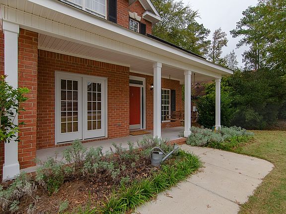 2nd image of 204 Sussex Ct