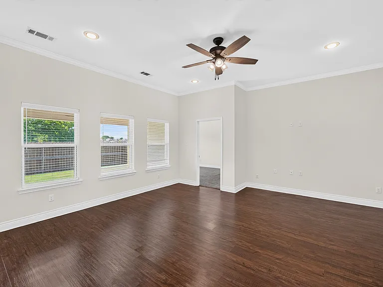 8507 Christie Ln — Photo 5
