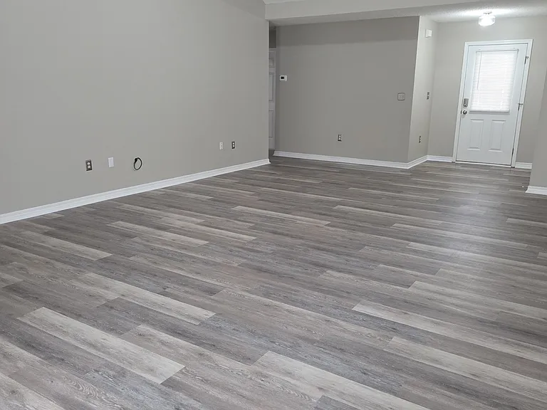 643 Alysheba Dr — Photo 10