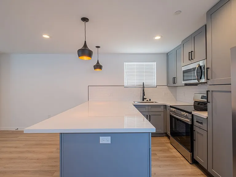 Pullman Lane Residences — Photo 48