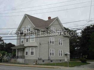 9 Smithfield Ave, Pawtucket, RI 02860