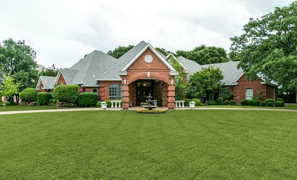 1st image of 949 Tealwood Dr
