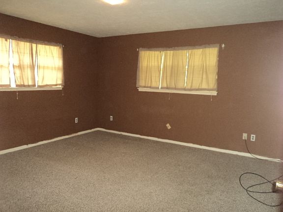 4th image of 364 N Lhs Dr #B