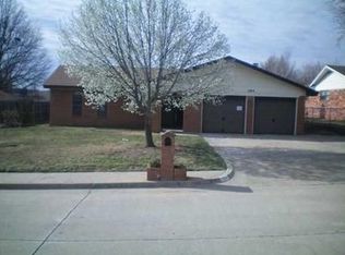 504 Cherry Ave, Yukon, OK 73099
