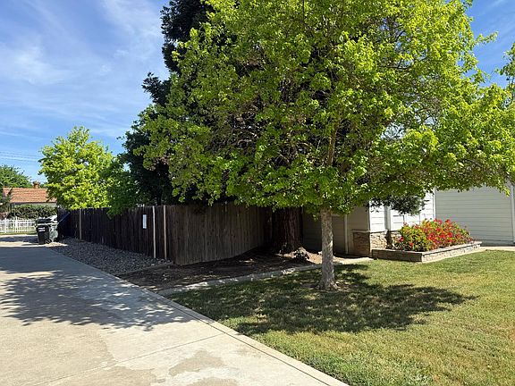 3rd image of 8925 Fredric Ave