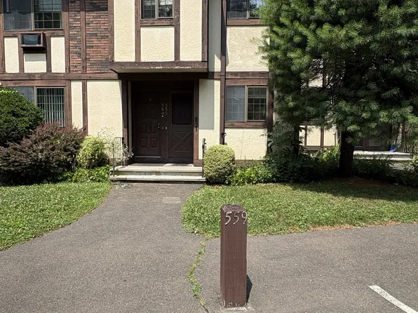 559 Swanson Crescent #559, Milford, CT 06461