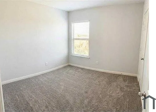 4 bed, 1800 sqft, $2,499 — Photo 4