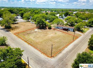 200 3rd St, Shiner, TX 77984
