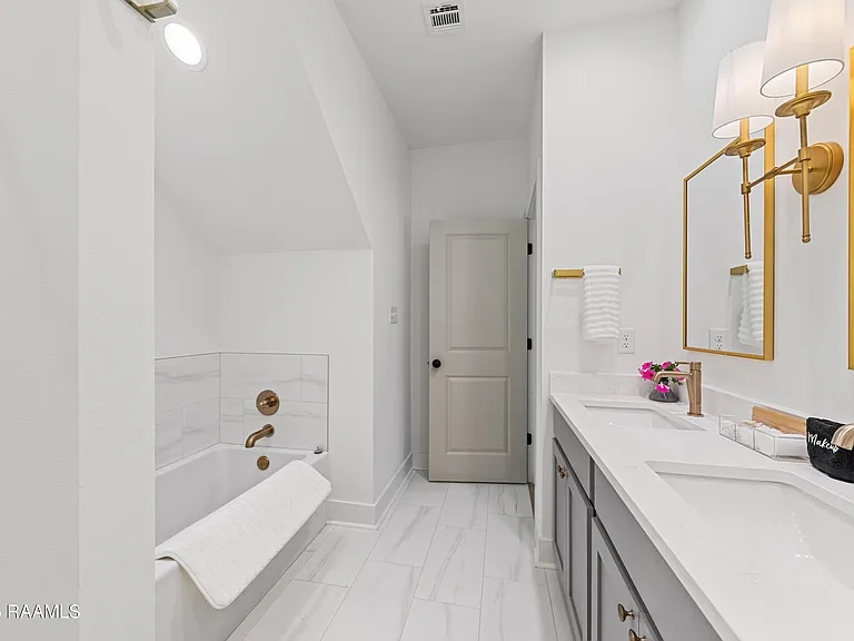 206 Steiner Oaks — Photo 24