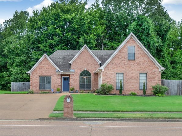 4905 Springtree Dr