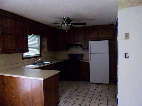 5th image of 5894 Sutton Dr