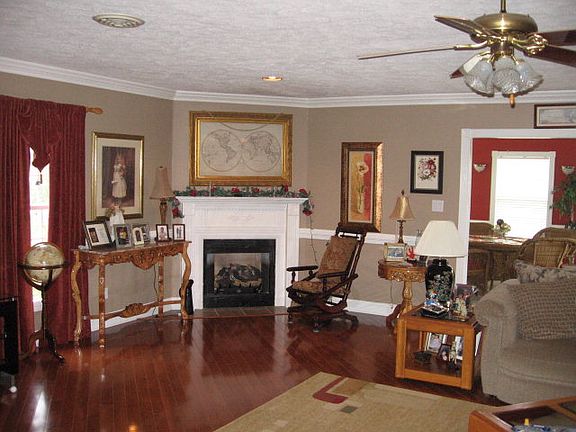 3rd image of 16057 Orleans Dr
