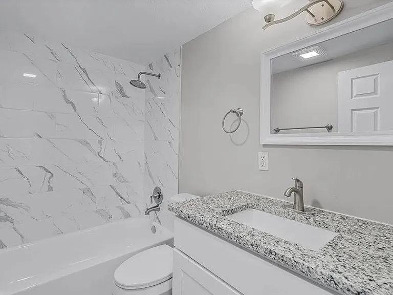 912 Citrus St — Photo 12