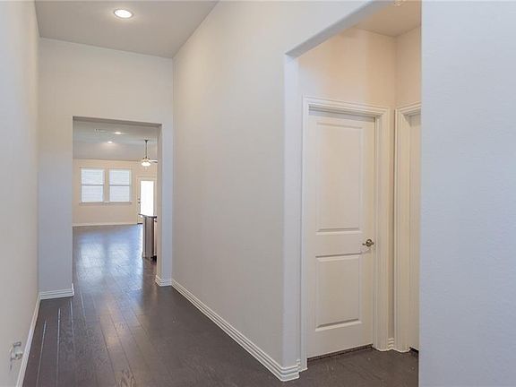 5th image of 6201 Gloucester Dr