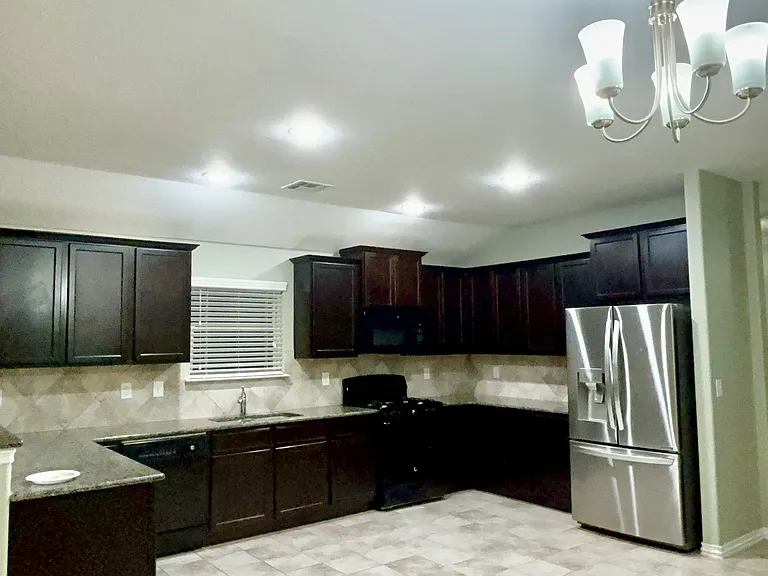 10534 Cruces Dr — Photo 36