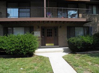 14737 Kilpatrick Ave APT 2E, Midlothian, IL 60445