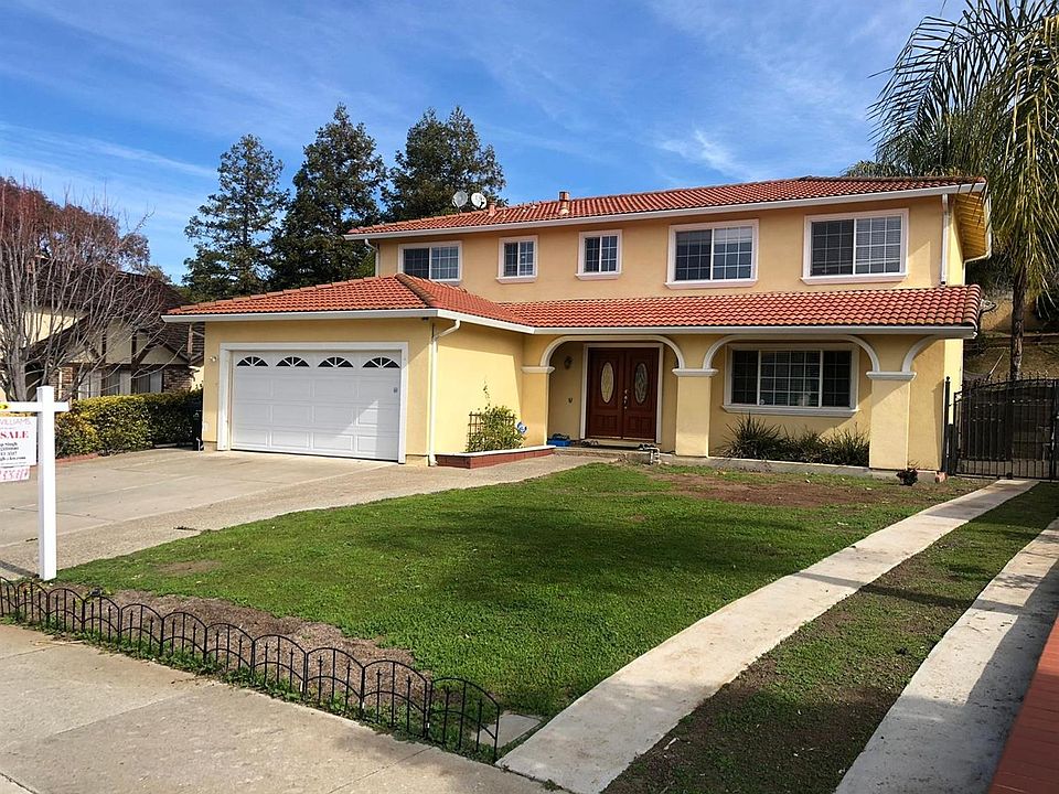1st image of 2886 Norcrest Dr