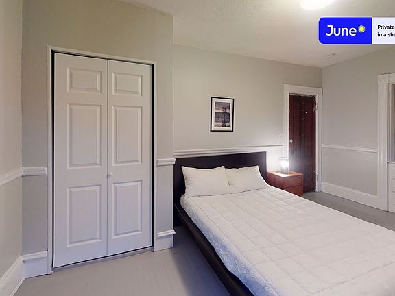 3rd image of 76 Easton St #D