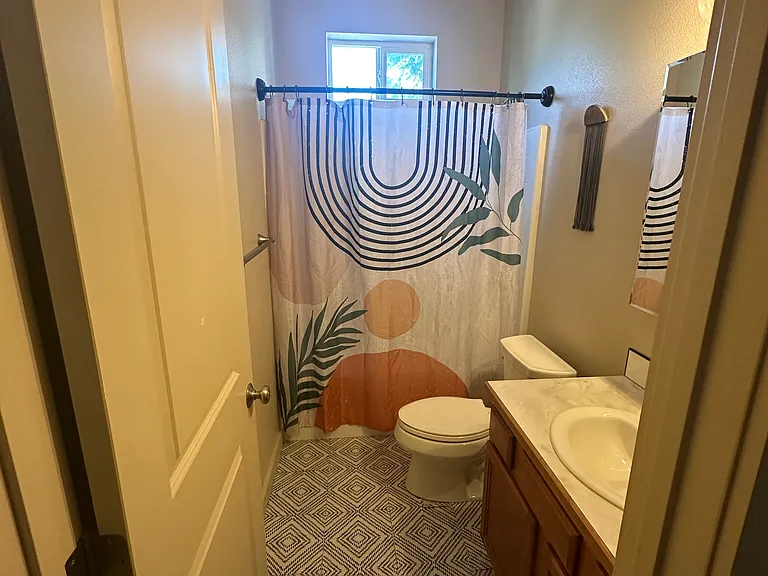 Guest Bathroom upstairs