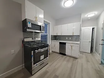 143 Lafayette Street