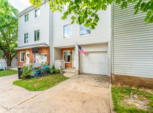 72 Ilyssa Way, Staten Island, NY 10312