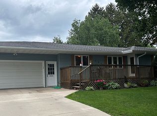507 N 2nd St, Caledonia, MN 55921