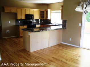 3043 N Blue Springs Ave, Meridian, ID 83646