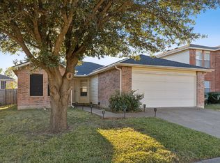 205 Crystalwood Dr, Mesquite, TX 75149